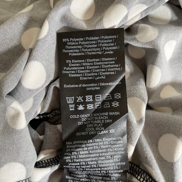 VERO MODA New Polka Dot Front Cut Out Mini Dress Black White Medium Retro Pin Up - Picture 9 of 10